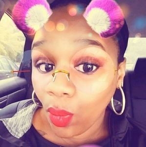 Meet your Posher, Evelyn